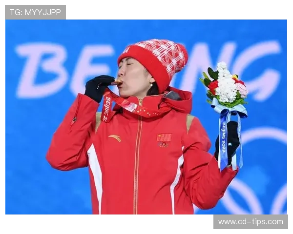 中国队夺女子空中技巧金银铜